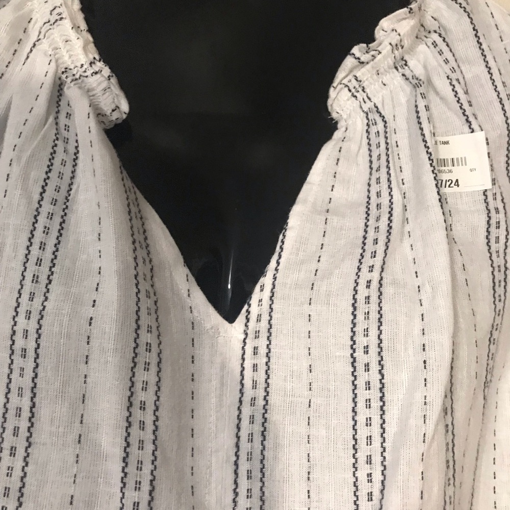Plus size Ruffle Tank - Picture 4 of 11